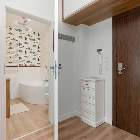 Διαμέρισμα Air-conditioned With Parking & Balcony By Renters Łeba