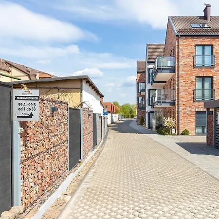 Air-conditioned With Parking & Balcony By Renters