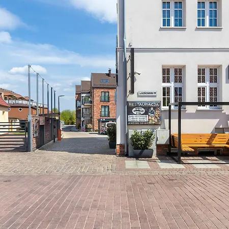 Air-conditioned With Parking & Balcony By Renters *